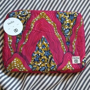 NWT Della MacBook Air or Pro Case